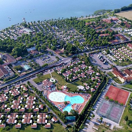 San Francesco Camping Village Дезенцано-дель-Гарда Экстерьер фото