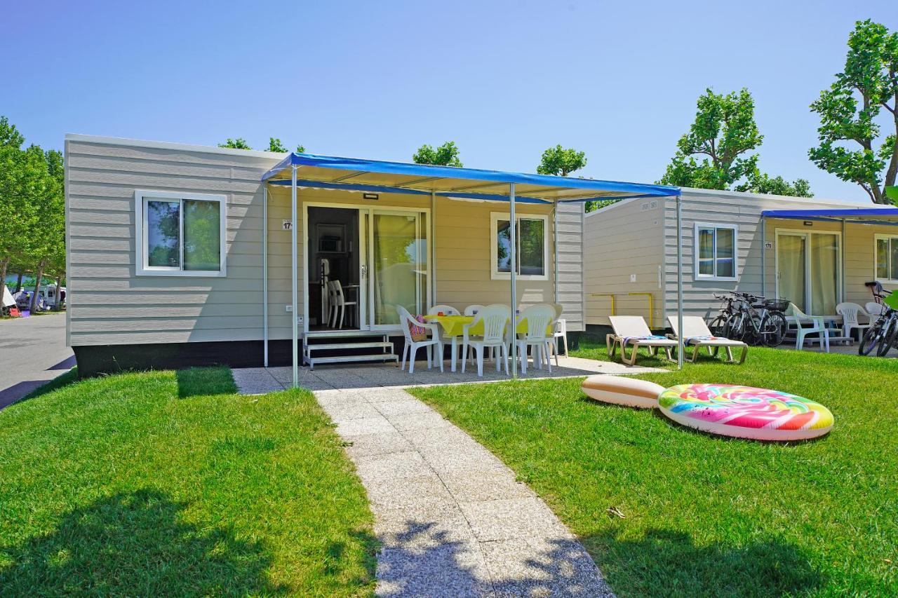 San Francesco Camping Village Дезенцано-дель-Гарда Экстерьер фото