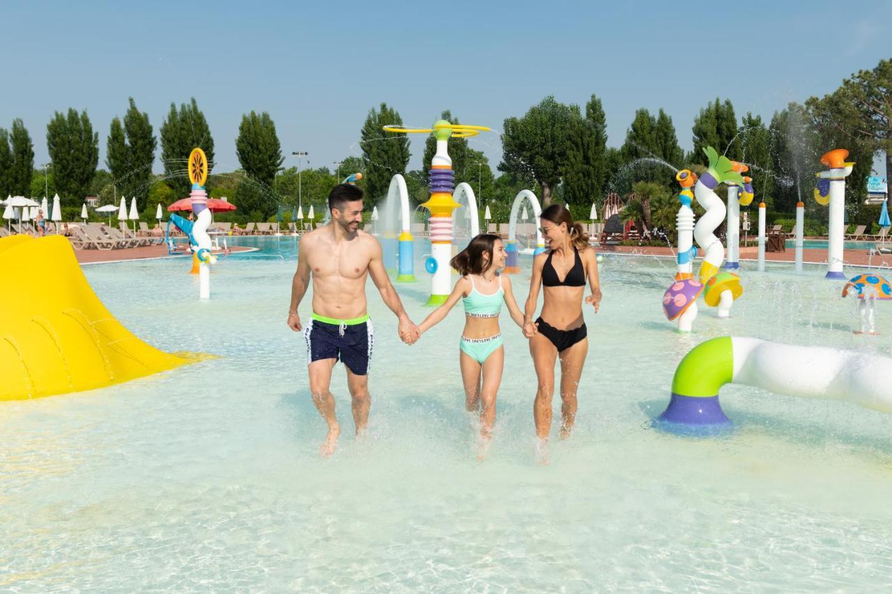 San Francesco Camping Village Дезенцано-дель-Гарда Экстерьер фото