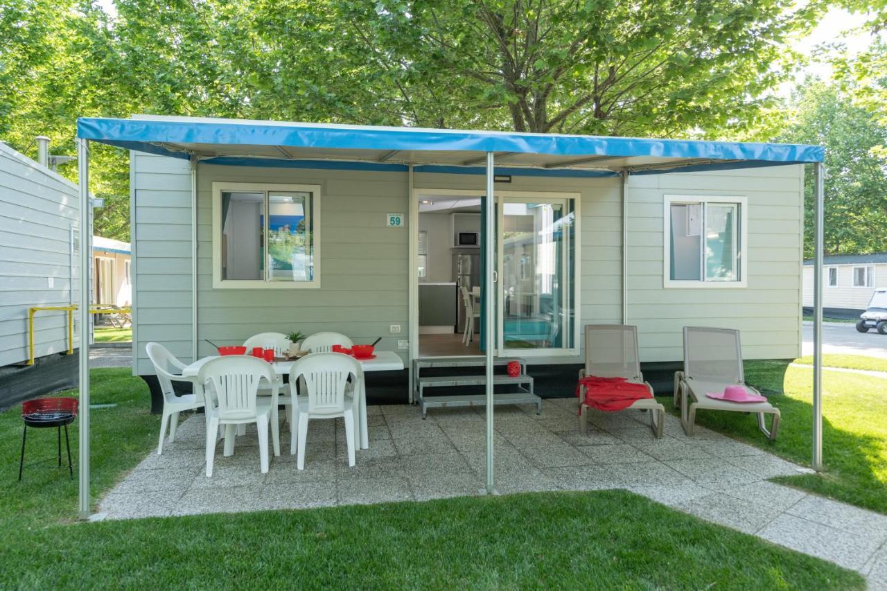 San Francesco Camping Village Дезенцано-дель-Гарда Экстерьер фото