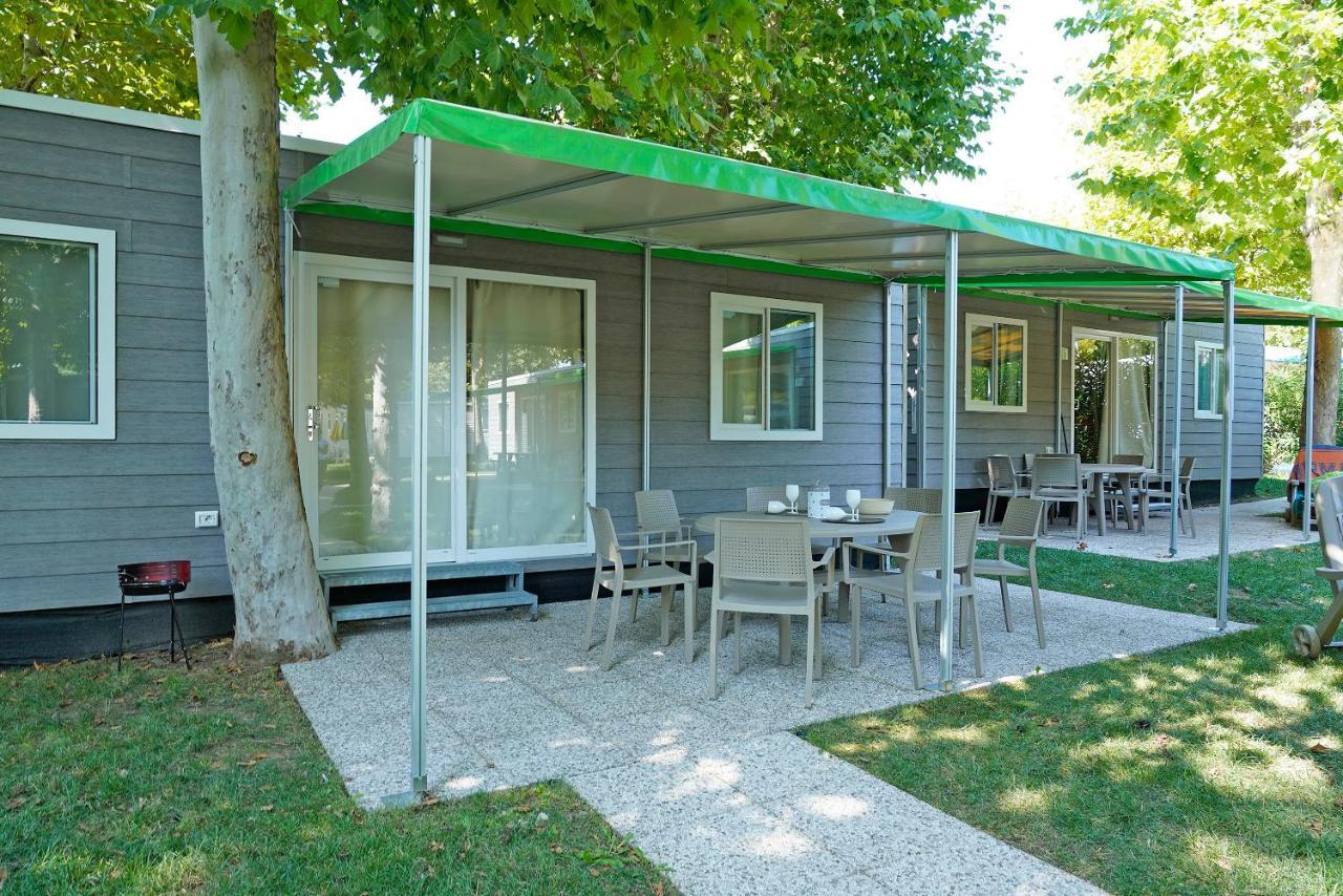 San Francesco Camping Village Дезенцано-дель-Гарда Экстерьер фото