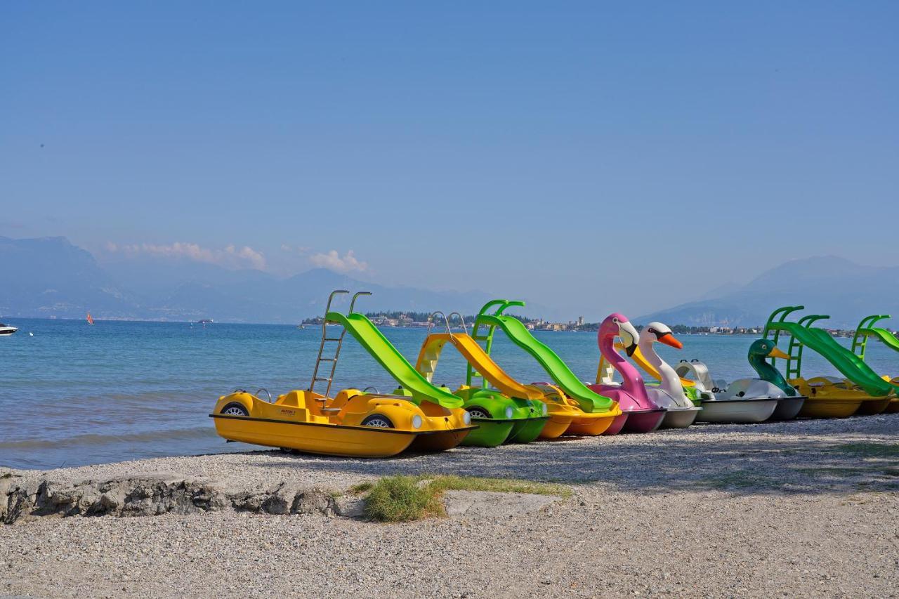 San Francesco Camping Village Дезенцано-дель-Гарда Экстерьер фото