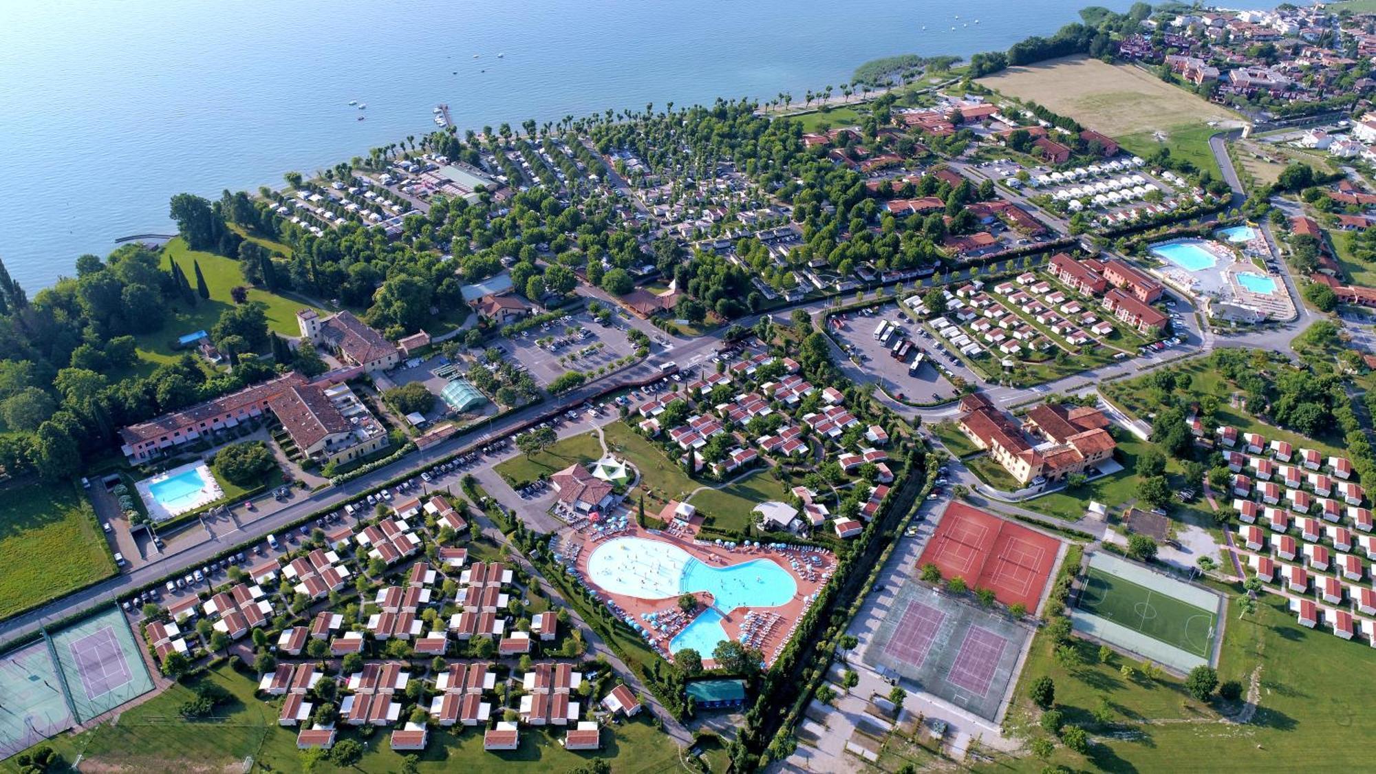 San Francesco Camping Village Дезенцано-дель-Гарда Экстерьер фото
