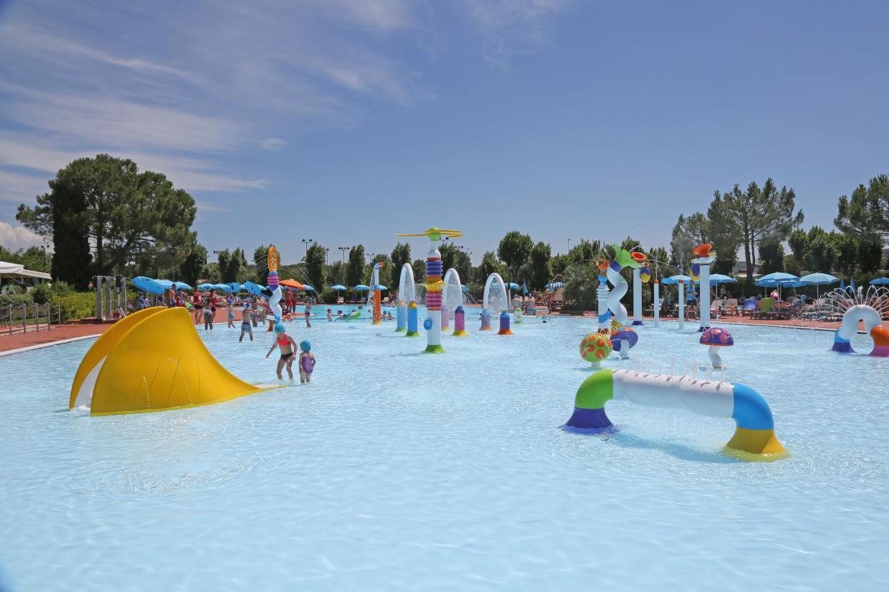 San Francesco Camping Village Дезенцано-дель-Гарда Экстерьер фото